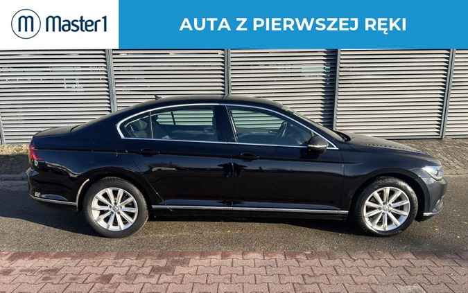 Volkswagen Passat cena 79850 przebieg: 126167, rok produkcji 2018 z Szamocin małe 191